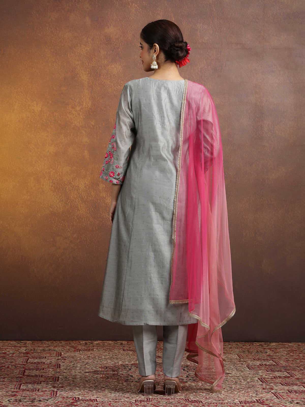 Gray Floral Embroidered Straight Ethnic Kurta Set with Contrast Net Dupatta