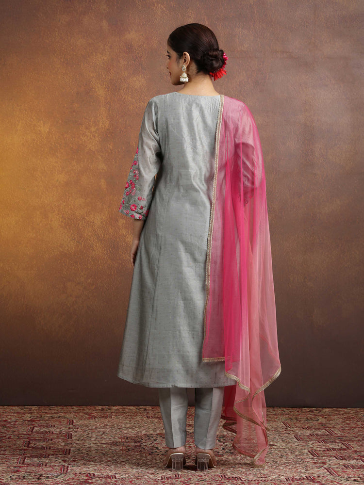 Gray Floral Embroidered Straight Ethnic Kurta Set with Contrast Net Dupatta