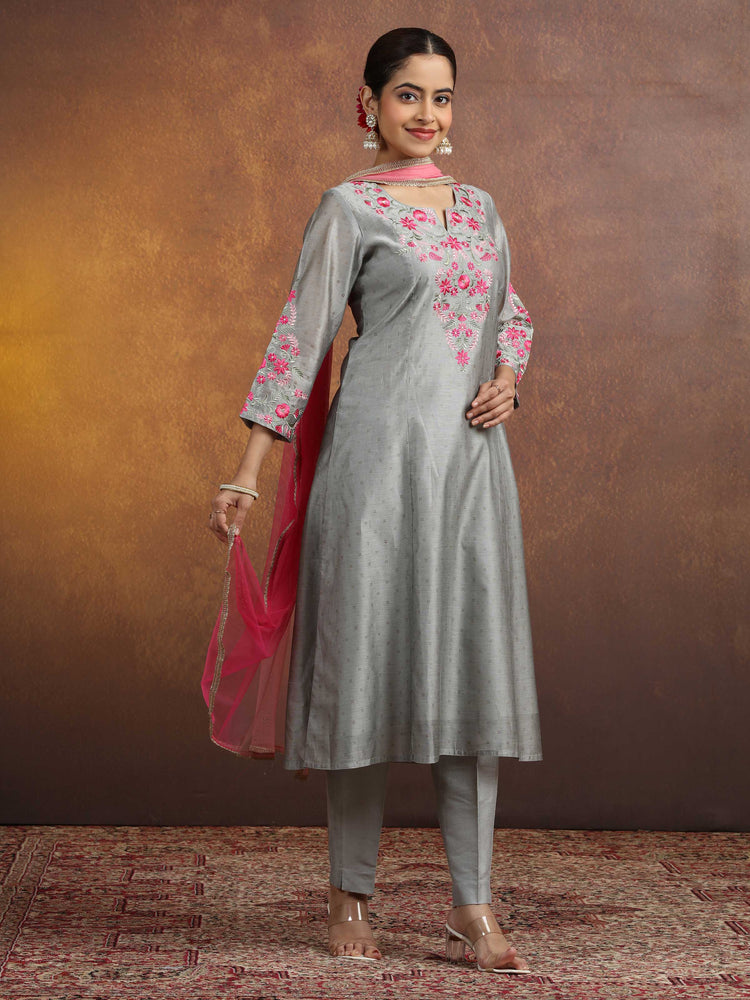 Gray Floral Embroidered Straight Ethnic Kurta Set with Contrast Net Dupatta
