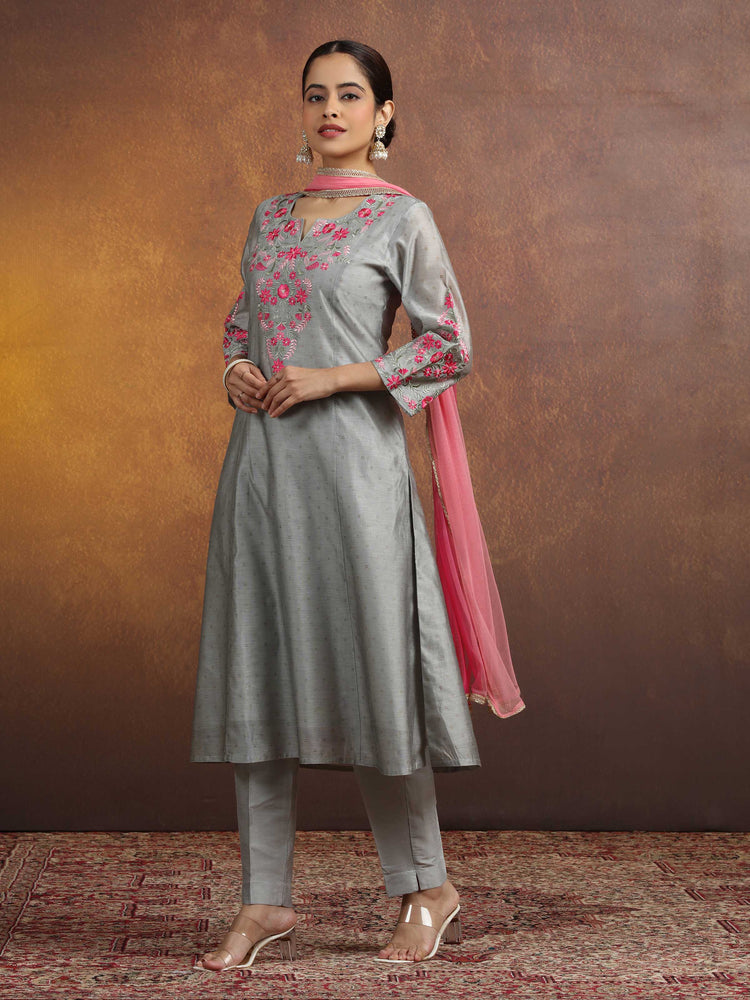 Gray Floral Embroidered Straight Ethnic Kurta Set with Contrast Net Dupatta