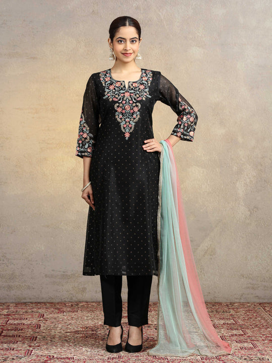 Black Floral Embroidered Straight Ethnic Kurta Set with Contrast Net Dupatta
