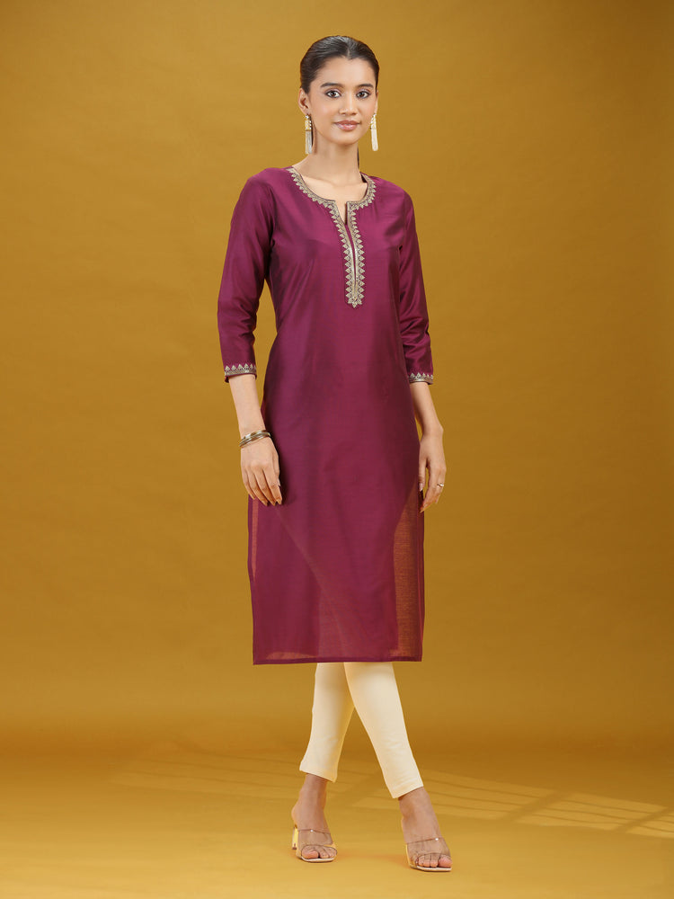 Elegant Purple Embroidered Kurta