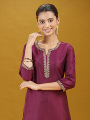 Elegant Purple Embroidered Kurta