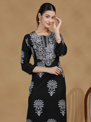 Black Solid Embroidered Straight Kurta