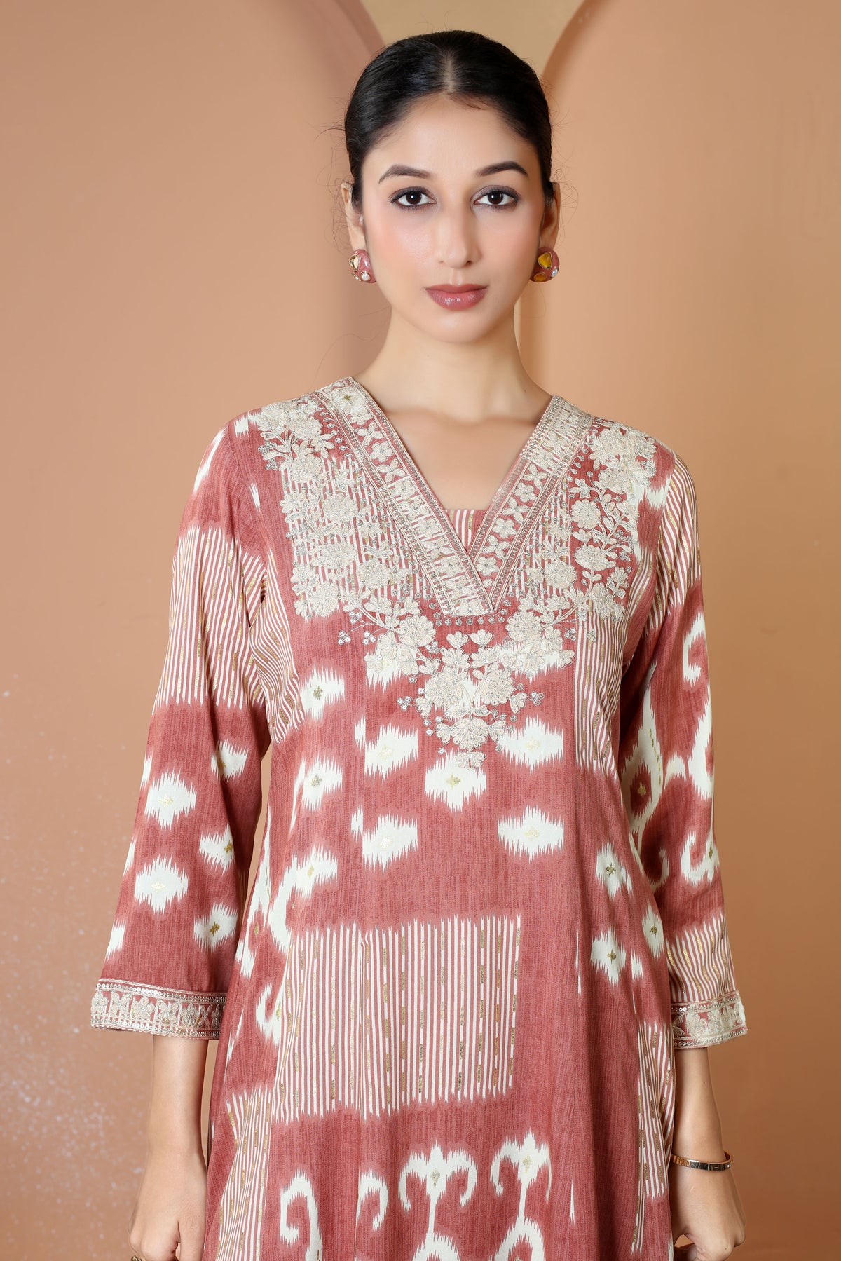 Peach Printed Embroidered V-Neck Kurta & Straight Pants Co-Ord Set