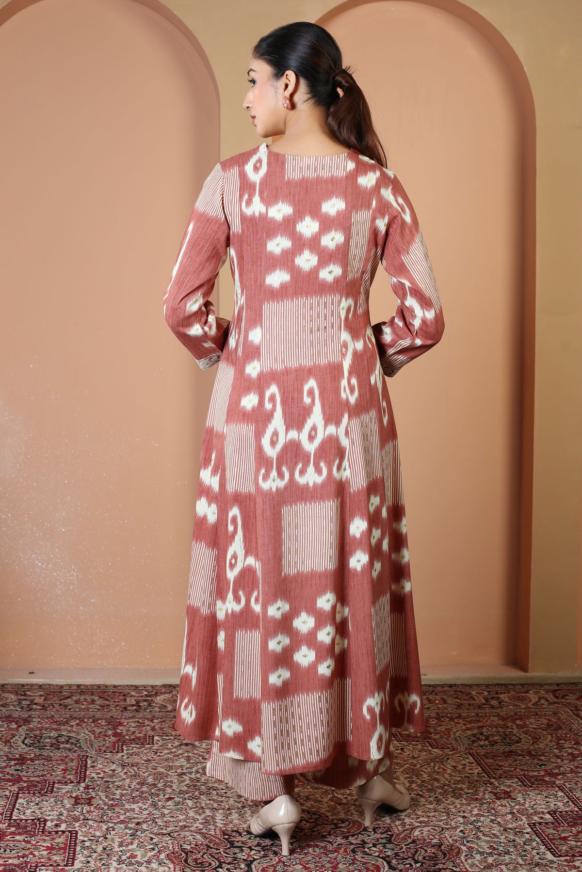Peach Printed Embroidered V-Neck Kurta & Straight Pants Co-Ord Set