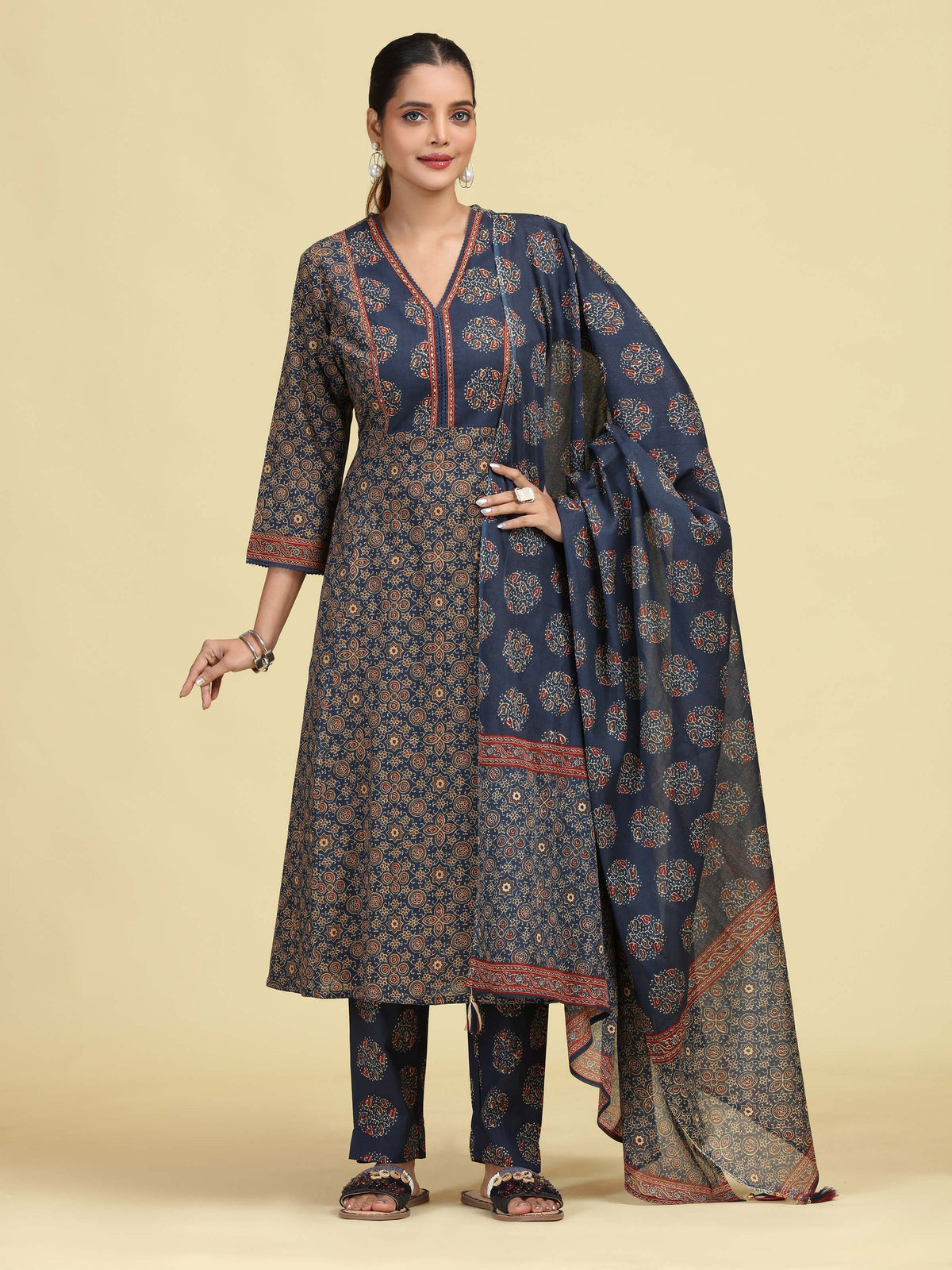 Grey Pure Cotton Ethnic Printed Kurta Pant Dupatta Set