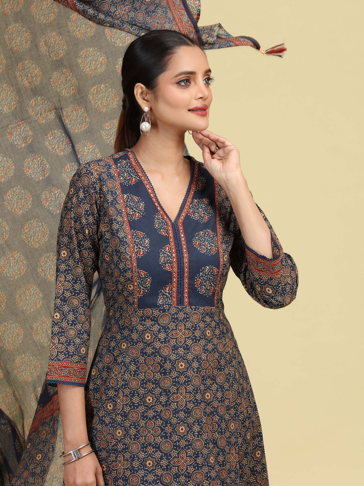Grey Pure Cotton Ethnic Printed Kurta Pant Dupatta Set