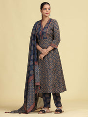 Grey Pure Cotton Ethnic Printed Kurta Pant Dupatta Set