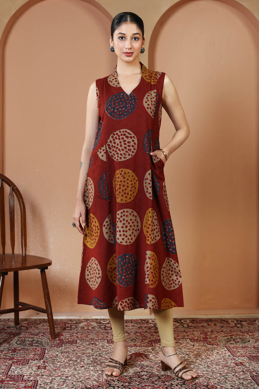 Maroon Printed Cotton A-Line Sleeveless V-Neck Kurta