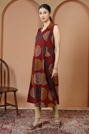 Maroon Printed Cotton A-Line Sleeveless V-Neck Kurta