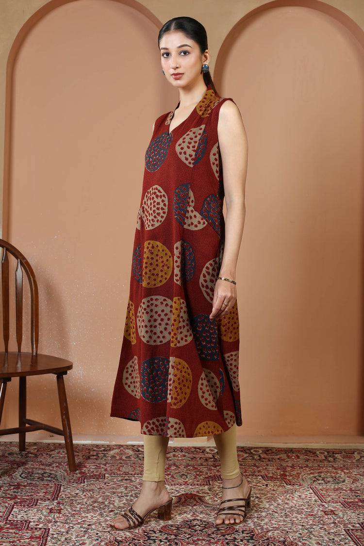 Maroon Printed Cotton A-Line Sleeveless V-Neck Kurta