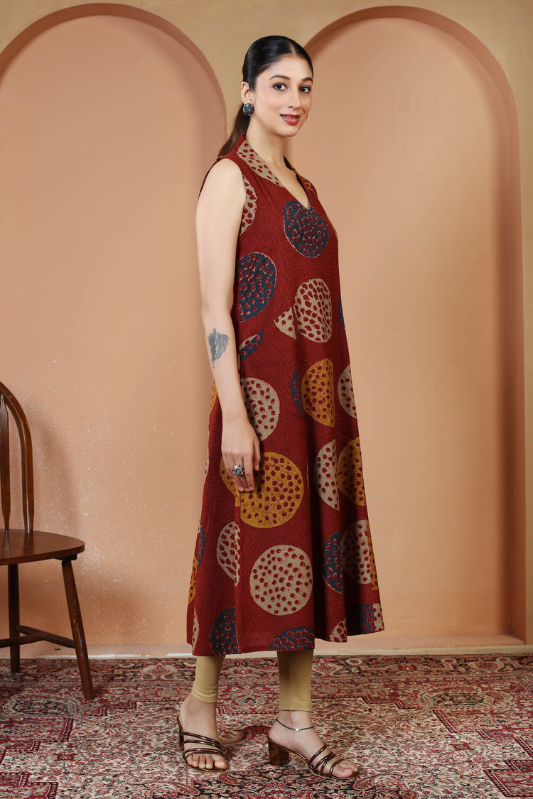 Maroon Printed Cotton A-Line Sleeveless V-Neck Kurta