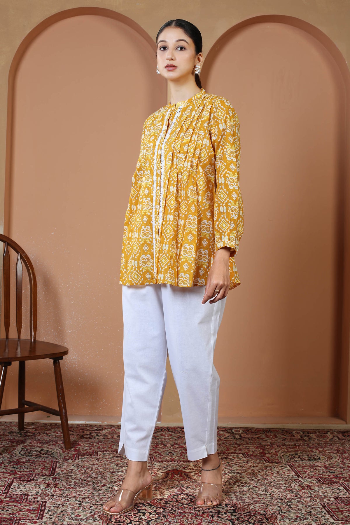 Yellow Printed Relaxed Fit Pure Casual Cotton Short Kurti
