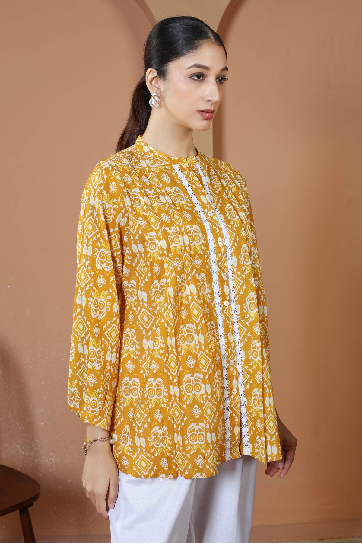 Yellow Printed Relaxed Fit Pure Casual Cotton Short Kurti