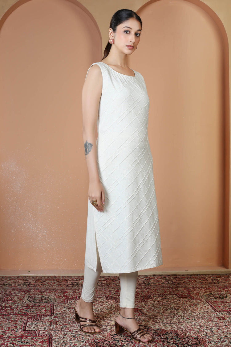 Off White Textured Pure Cotton Sleeveless Straight Kurta