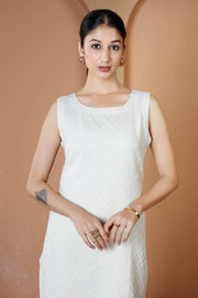 Off White Textured Pure Cotton Sleeveless Straight Kurta
