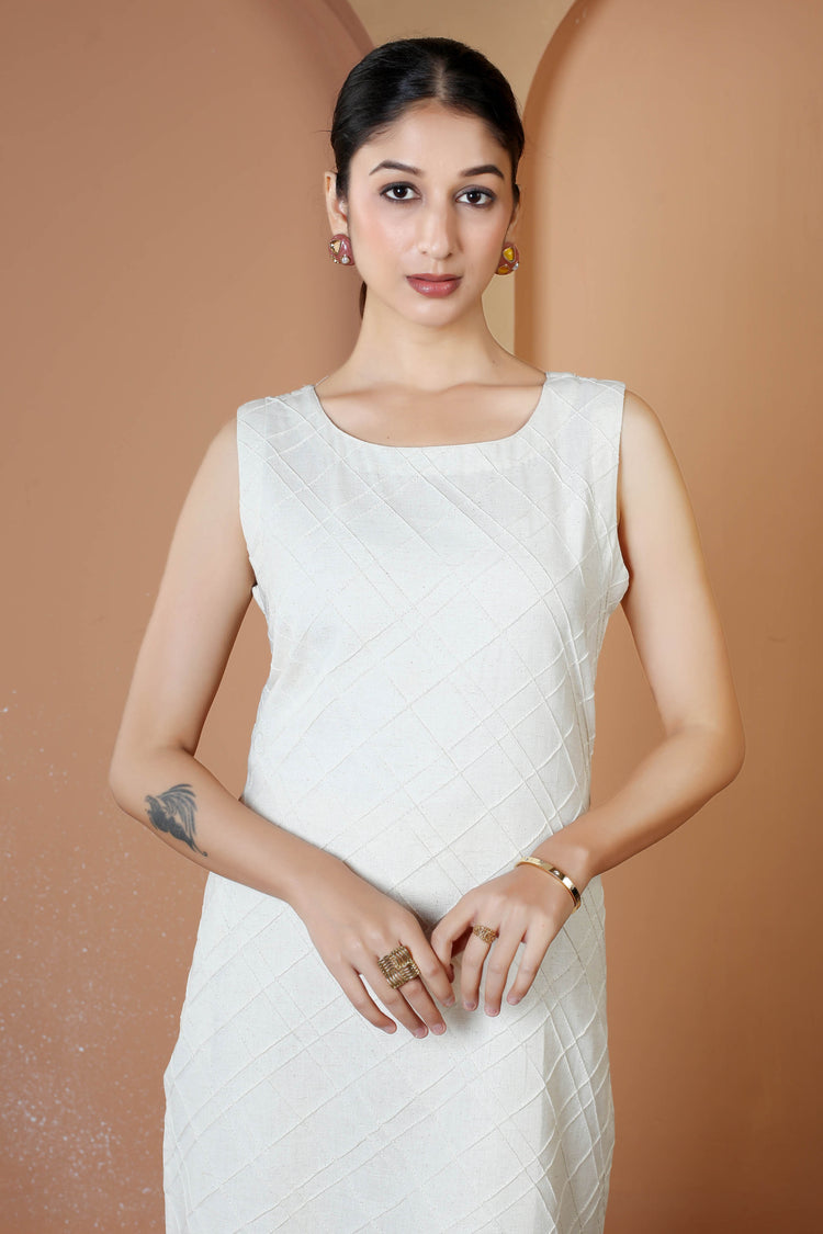 Off White Textured Pure Cotton Sleeveless Straight Kurta
