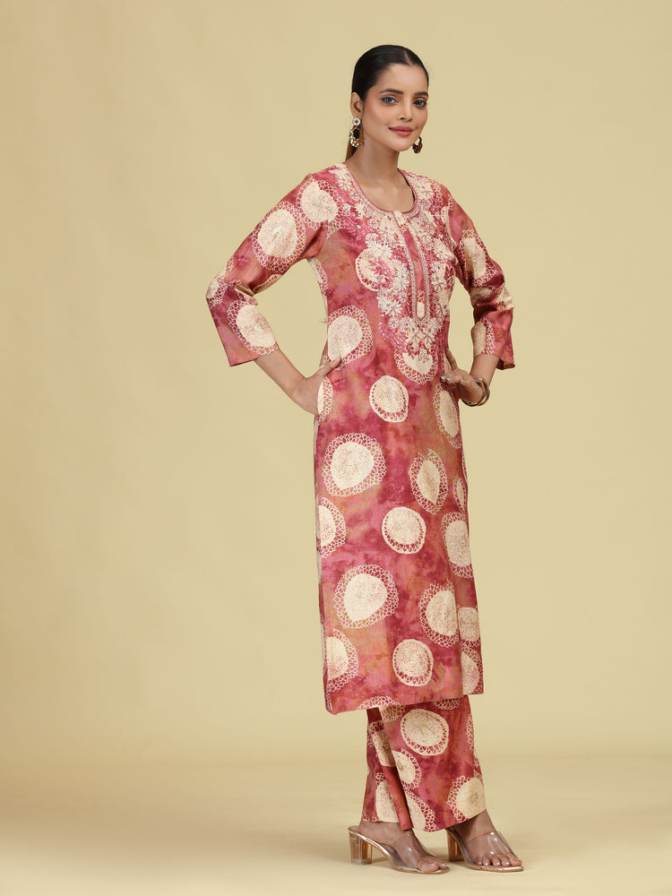 Peach Floral Embroidered Kurta with Straight Pants Co-Ord Set
