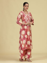 Peach Floral Embroidered Kurta with Straight Pants Co-Ord Set