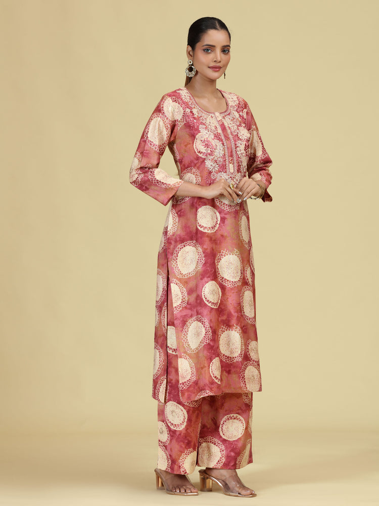Peach Floral Embroidered Kurta with Straight Pants Co-Ord Set