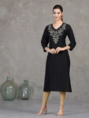 Black Floral Embroidered Straight Kurta