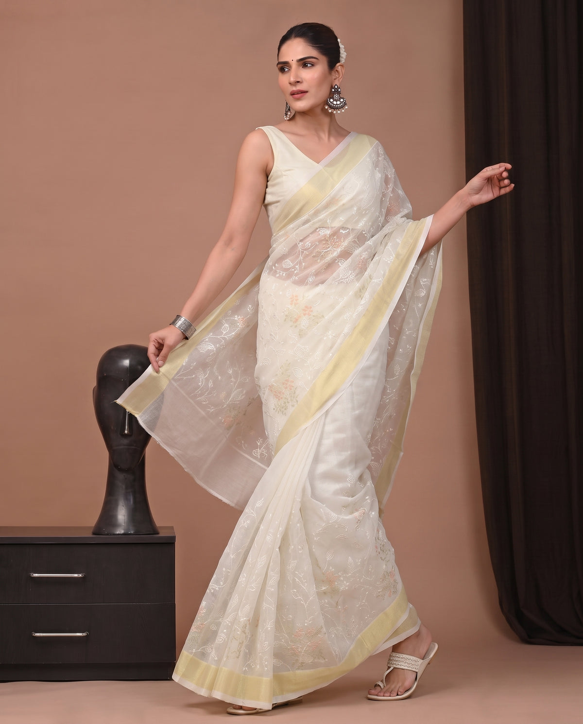 White Munga Tassel Cut Embroidery Saree with Elegant Floral Embroidery