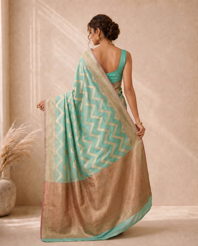 Green Munga Weaving Saree with Woven Pallu