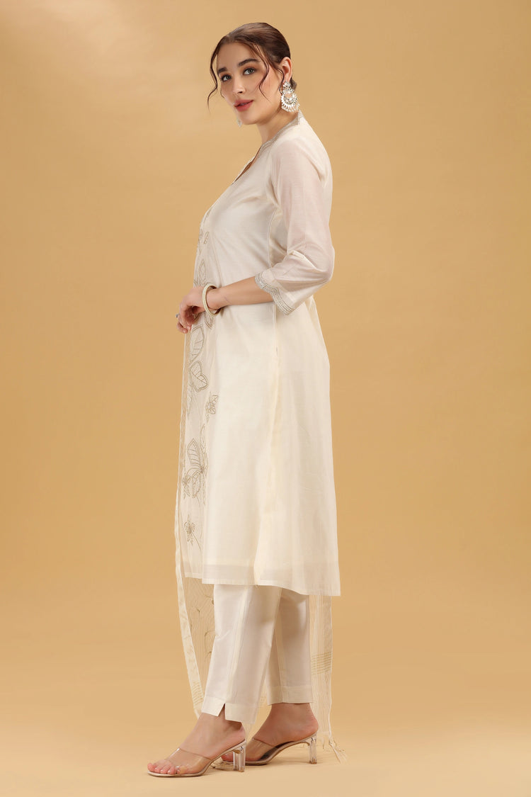 Cream Embroidered Chanderi Straight Kurta Pant And Dupatta Suit Set for women