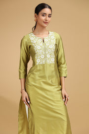 Green Embroidered Straight Kurta