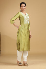 Green Embroidered Straight Kurta