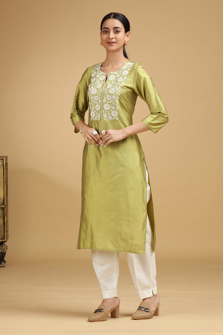 Green Embroidered Straight Kurta