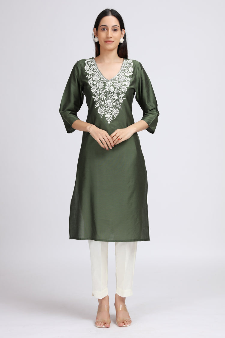 Green Floral Embroidered Straight Kurta