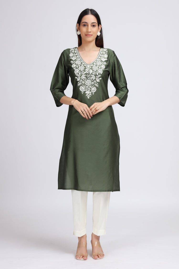 Green Floral Embroidered Straight Kurta