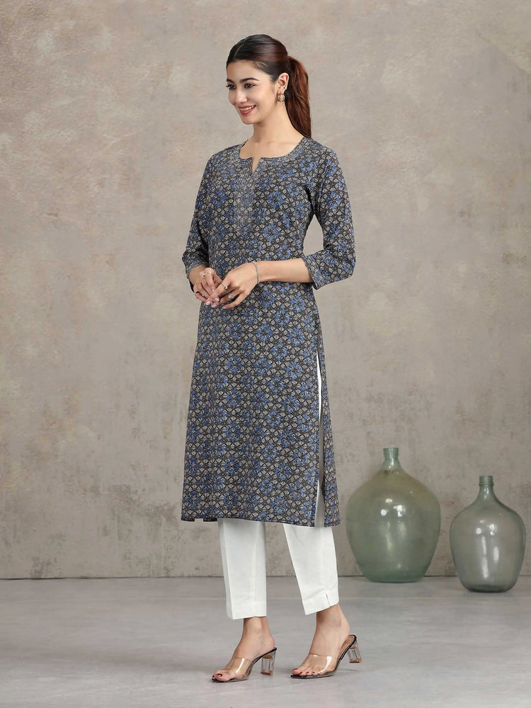 Indigo Floral Printed Straight Kurta