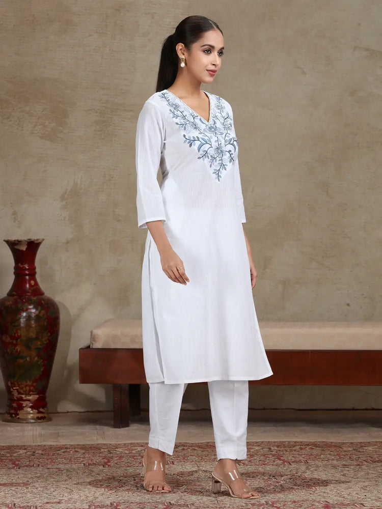 White Floral Embroidered Straight Cotton Kurta