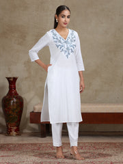 White Floral Embroidered Straight Cotton Kurta