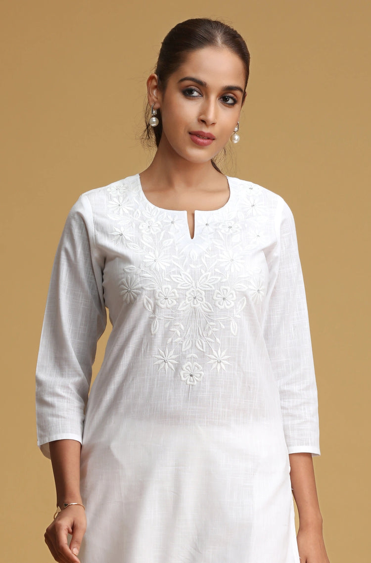 White Floral Embroidered Straight Kurta