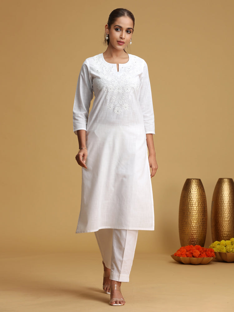 White Floral Embroidered Straight Kurta
