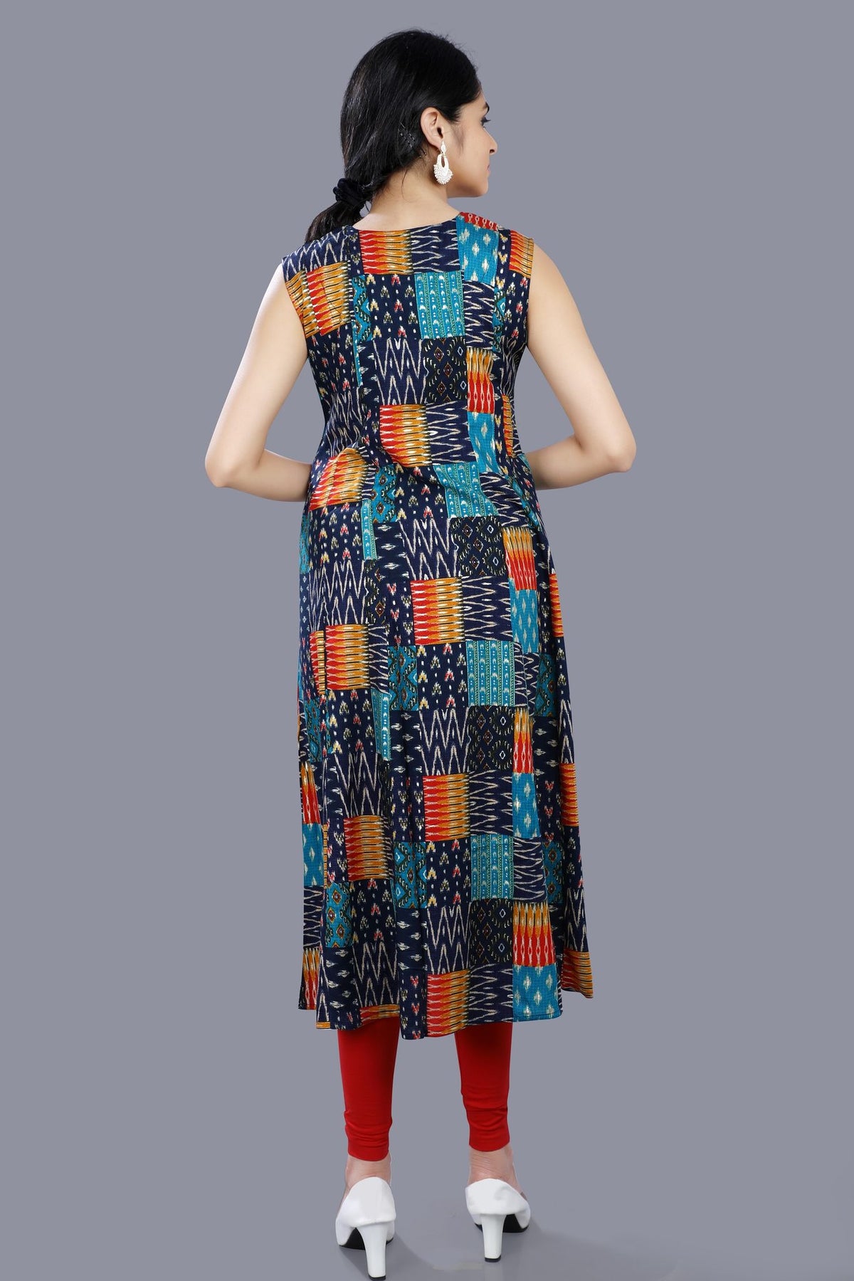 Ciona Multicolour Rayon Print Sleeveless Kurti