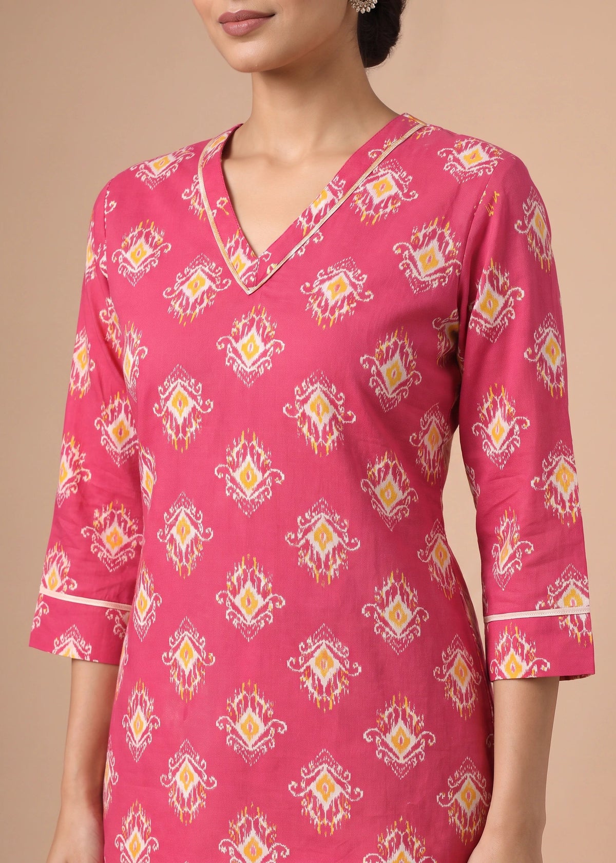 Cherry Pink Printed V-Neck Short Kurti