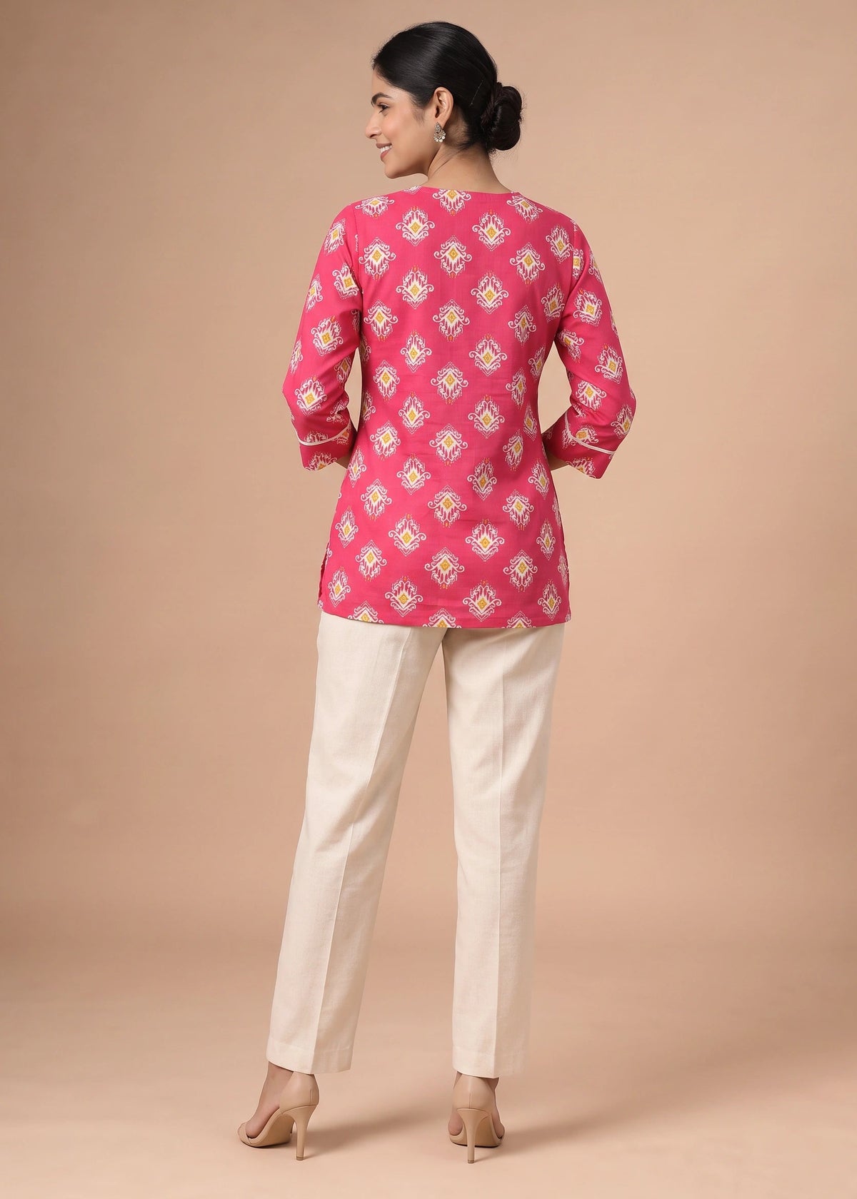Cherry Pink Printed V-Neck Short Kurti