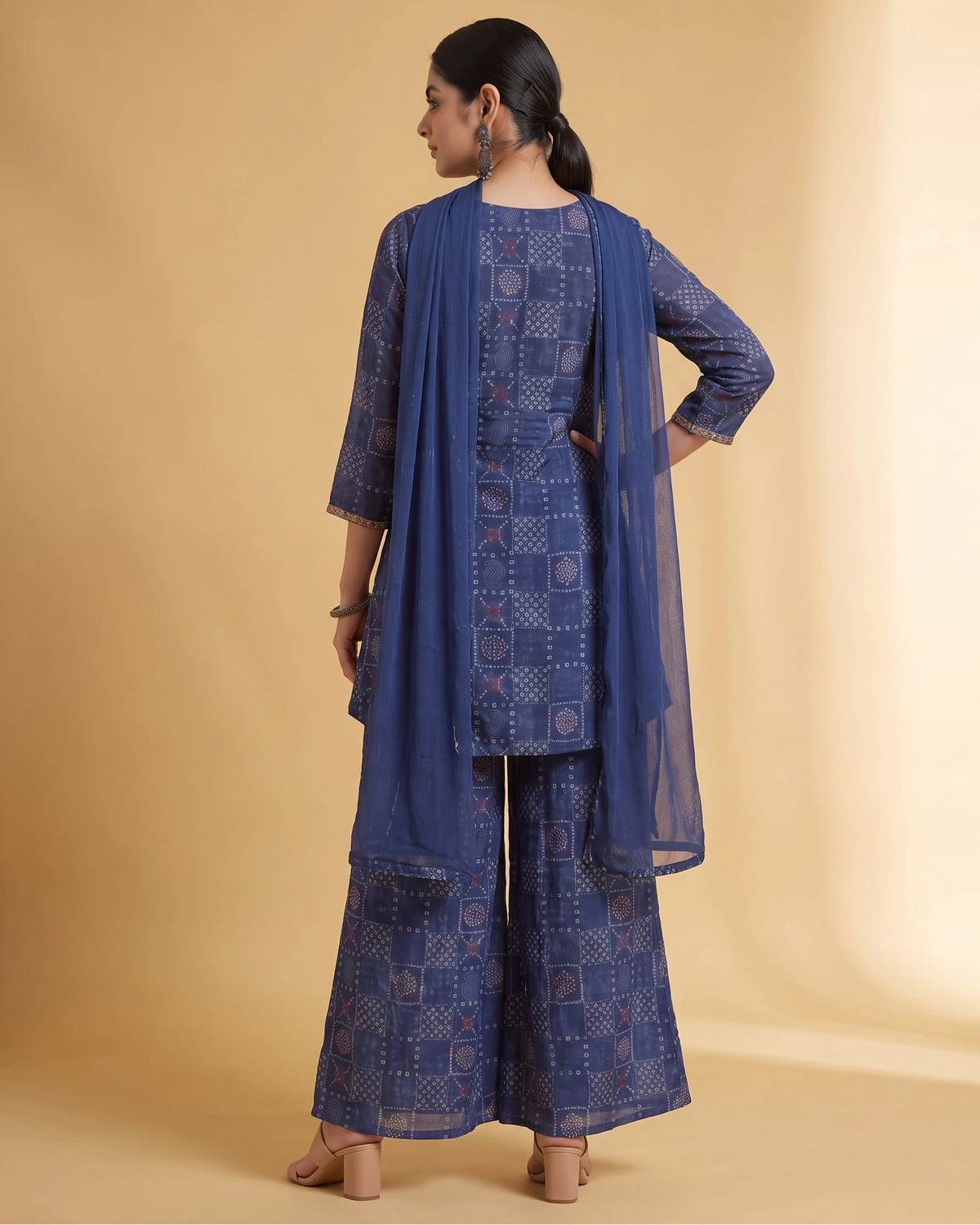 Women Navy Blue Embroidered Straight Fit Ethnic Suit Set