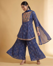 Women Navy Blue Embroidered Straight Fit Ethnic Suit Set