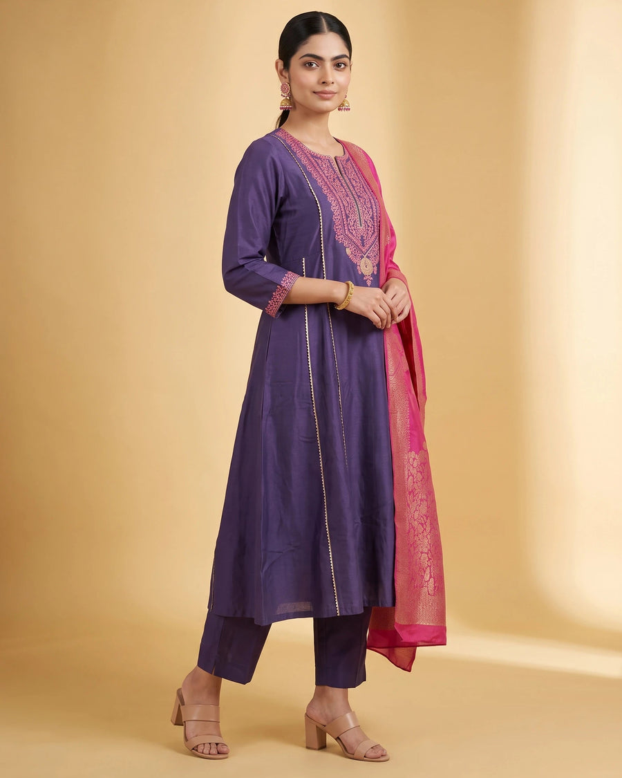 Women Purple Embroidered Straight Fit Ethnic Suit Set