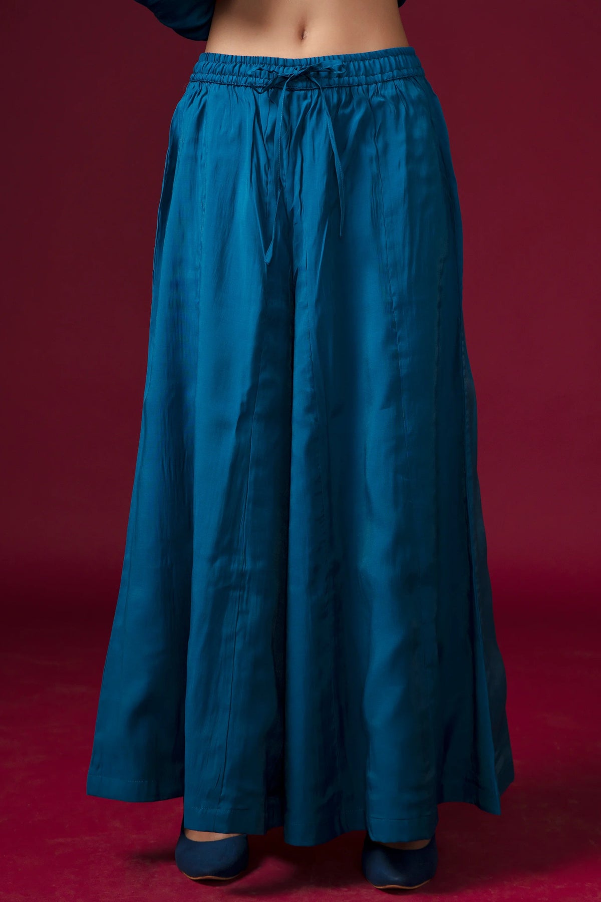 Women Royal Blue Embroidered Ethnic Suit Set