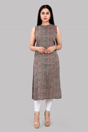 Faizah Black & Maroon Cotton Sleeves Kurti