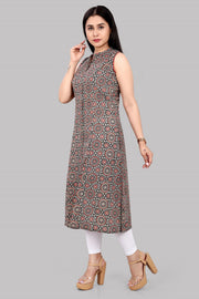 Faizah Black & Maroon Cotton Sleeves Kurti
