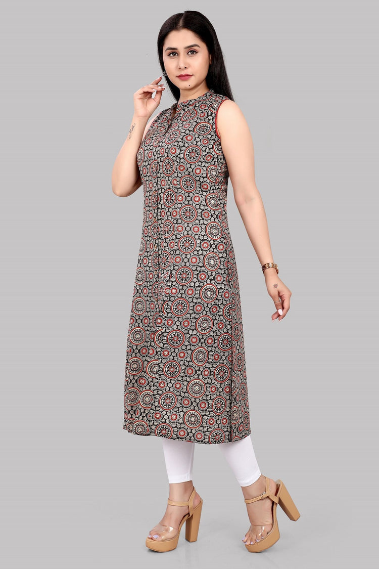 Faizah Black & Maroon Cotton Sleeves Kurti