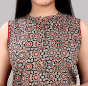 Faizah Black & Maroon Cotton Sleeves Kurti